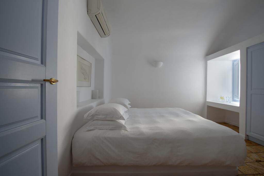 Aria Suites & Villas Fira  Exterior photo