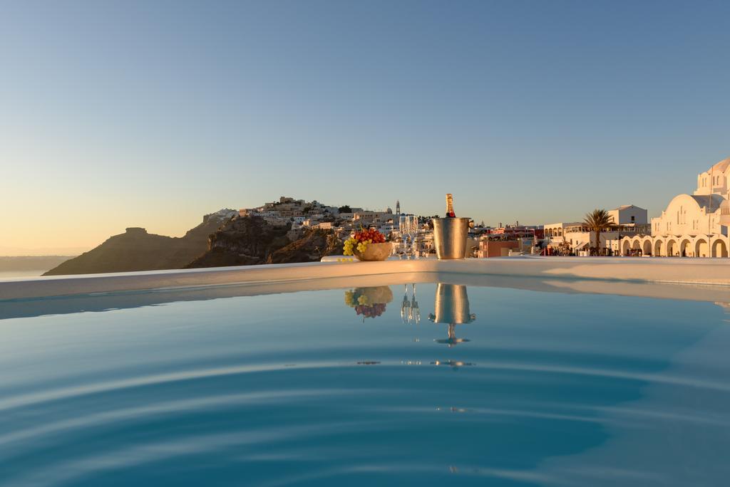 Aria Suites & Villas Fira  Exterior photo