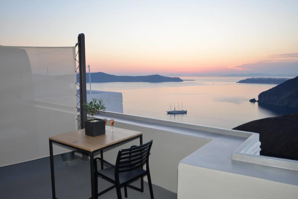 Aria Suites & Villas Fira  Exterior photo